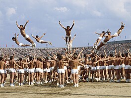 1985. �está �eskoslovenská spartakiáda byla tou poslední. P�íprava na tu sedmou...