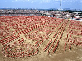 1985. Hlavní program na Strahov� byl op�t rozd�len do dvou programových...