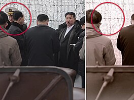 Vrchní velitel severokorejského námonictva generál Kim Mjong-sik (v kapitánské...