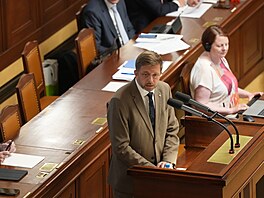 Dáváme vlád dvru a as, ekl ped poslanci ministr vnitra a éf STAN Vít...