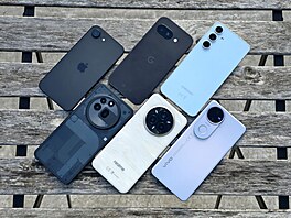Apple iPhone 16e, Google Pixel 9a, Samsung Galaxy S24 FE, Nothing phone (3a)...