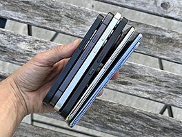 Apple iPhone 16e, Google Pixel 9a, Samsung Galaxy S24 FE, Nothing phone (3a)...
