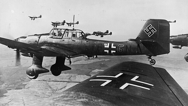 Nmeck bombardry Ju-87B-2 Stuka nad Franci (kvten 1940) 