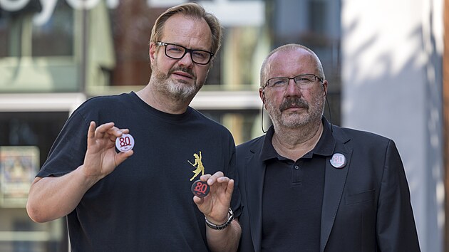 Zpvk, herec a reisr Petr Gazdk (vlevo) a Stanislav Moa, editel a reisr Mstskho divadla Brno. (erven 2025)