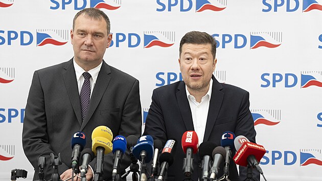 Tiskov� konference SPD s Tomiem Okamurou a Radimem Fialou. (17. �ervna 2025)