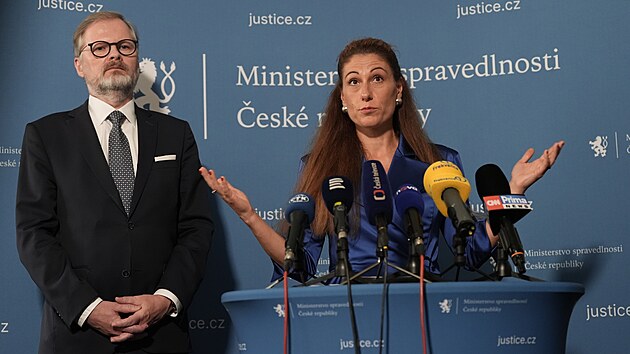Premir Petr Fiala slavnostn uvedl novou ministryni spravedlnosti do adu....
