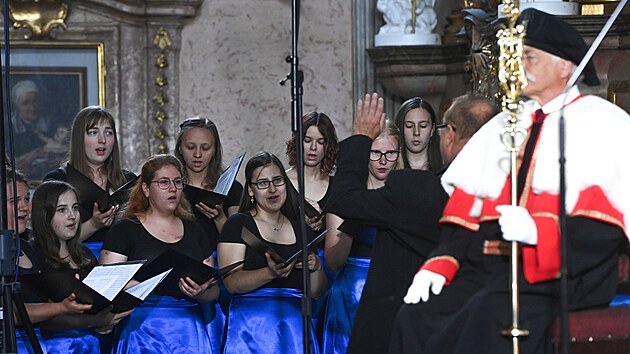 Slavnostn inaugurace rektora Univerzity Palackho v Olomouci (UP) Michaela Kohajdy se konala v olomouckm chrmu Panny Marie Snn. (19. ervna 2025)