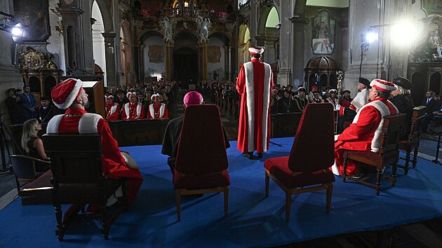 Slavnostn inaugurace rektora Univerzity Palackho v Olomouci (UP) Michaela Kohajdy se konala v olomouckm chrmu Panny Marie Snn. (19. ervna 2025)