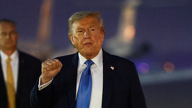 Americk� prezident Donald Trump po p�ed�asn�m n�vratu ze summitu l�dr� G7. (17. �ervna 2025)
