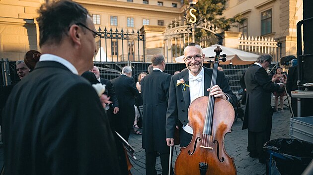 Koncerty esk filharmonie na Hradanskm nmst maj nezamnitelnou atmosfru.