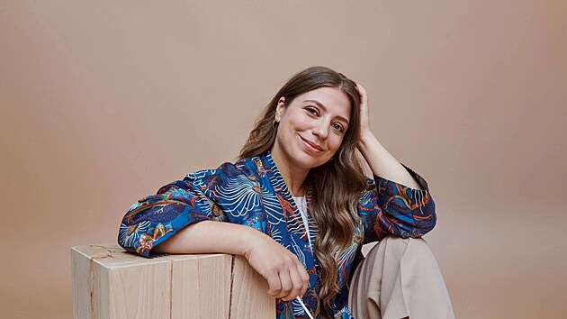 Dirigentka Dalia Stasevska spolupracuje s eskou filharmoni