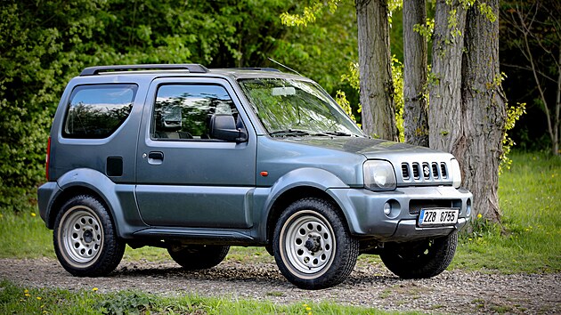 esk zastoupen Suzuki uspodalo neobvykl sraz majitel nazvan Top suzuk. Na Facebooku a s pomoc autorizovanch prodejc a dealer nalo nejzajmavj ze svch zkaznk, kter pozvalo na spolen posezen a vyjku.