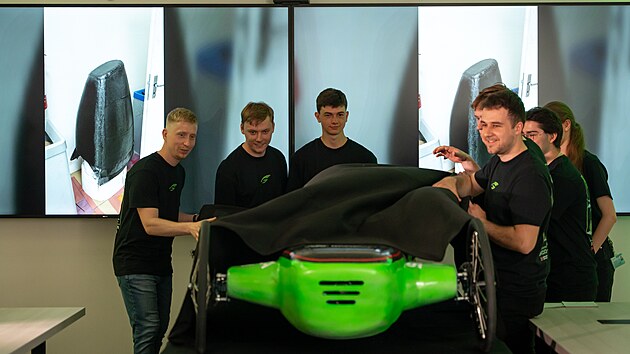 Tm student Fakulty dopravn VUT v Praze ujel v zvod Shell Eco-marathon 171 km na 1 kWh
