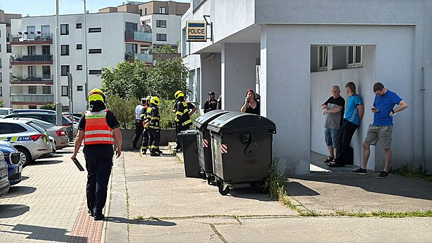 Na sluebnu policie v praskch Modanech nkdo donesl grant (18. ervna 2025)