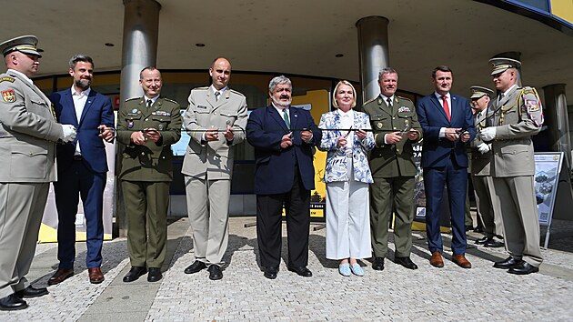 Armda m nov nborov stedisko v centru Liberce. Slavnostnho oteven se zastnila i ministryn obrany Jana ernochov. (17. ervna 2025)