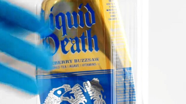 Ozzy Osbourne ve spoluprci se znakou npoj Liquid Death nabdl fanoukm monost zakoupit przdnou plechovku, ze kter sm pil, take pr obsahuje vzorky jeho DNA. Za jednu plechovku chce piblin 9 800 korun. Produkt nese nzev Infinite Ozzy. (erven 2025)