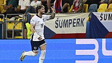 Harvey Elliott oslavuje svj gól proti esku.
