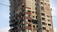Snímek z Teheránu zachycuje následky preventivního útoku Izraele na Írán. (13....