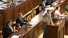 Dáváme vlád dvru a as, ekl ped poslanci ministr vnitra a éf STAN Vít...