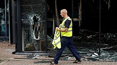 Následky útoku na volnoasové centrum v Larne. (12. ervna 2025)
