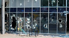 Následky útoku na volnoasové centrum v Larne. (12. ervna 2025)