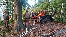Terénní tykolka s hasební nástavbou. Národní park eské výcarsko ji poídil...