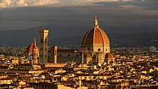 Typický pohled na Florencii z Piazzale Michelangelo, v popedí je notoricky...