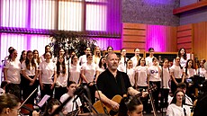 David Koller nato�il nový videoklip, s �áky z Folkloriky