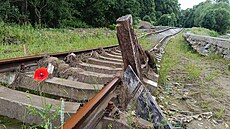 Koleje ve Velké Kra�i sm�rem na Kobylou nad Vidnavkou podemlela p�i povodni...