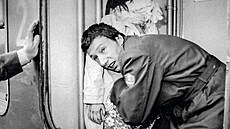 Na archivním snímku z policejní rekonstrukce jedné z p�ti svých vra�d je...