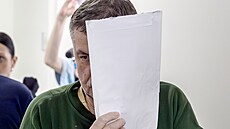 Korupní kauza Motol. Bývalý námstek Motola Pavel Budinský u soudu. (18....