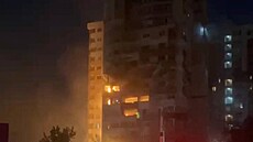 Snímek zachycuje kou po explozi v Teheránu, na který zaútoil Izrael. (13....
