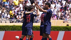 Fotbalisté PSG se radují z gólu v utkání mistrovství svta klub proti Atléticu...