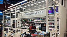 Nové bezpe�nostní opat�ení okam�it� vyvolalo rozho��ené reakce Brit�, kterým...