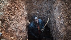 Pro zhruba 4 procenta obyvatel Zimbabwe, kteí se zabývají tbou zlata, je...