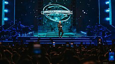 Koncert Pitbulla v O2 aren� (18. �ervna 2025, Praha)