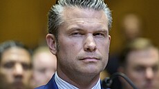 Americký ministr obrany Pete Hegseth během slyšení v Senátu. (11. června 2025)