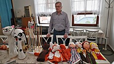 Vedoucí oderského souboru Jaroslav Zdrail nedá na loutkové divadlo dopustit. A...