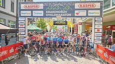 Poledn momenty napt. Zvodnci jsou pipraveni ve startovn brn ped...