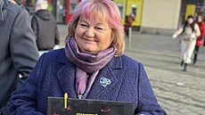 Poslankyn hnutí STAN Hana Naiclerová pi sbírání podpis ped kandidaturou do...