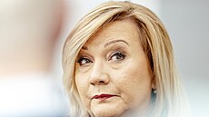�éfka poslanc� ANO Alena Schillerová �ekla ve Sn�movn� noviná��m, �e Stanjura...