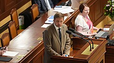 Dáváme vlád dvru a as, ekl ped poslanci ministr vnitra a éf STAN Vít...