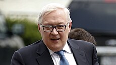 Nám�stek ruského ministra zahrani�í Sergej Rjabkov p�ichází na ministerstvo...