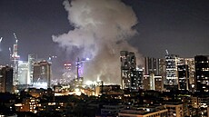 Írán zaútoil raketami na Izrael v odvet za útok idovského státu. Exploze...