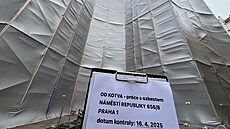 Pra��tí hygienici dohlí�ejí na m��ení azbestových vláken v obchodním dom�...