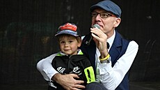 Programem náv�t�vníky provedl Vlasta Vébr