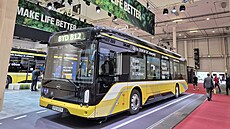 Do elektrobusu BYD B12 se vejde podle výrobce a 105 pasaér. (16. ervna 2025)
