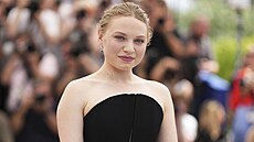 Mia Threapletonová v Cannes (19. kvtna 2025)