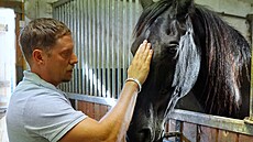 �t�pán Benoni v seriálu O lidech a koních (2025)