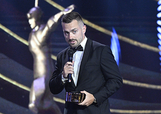 Jakub Flek na vyhláení výsledk ankety Zlatá hokejka 2025..